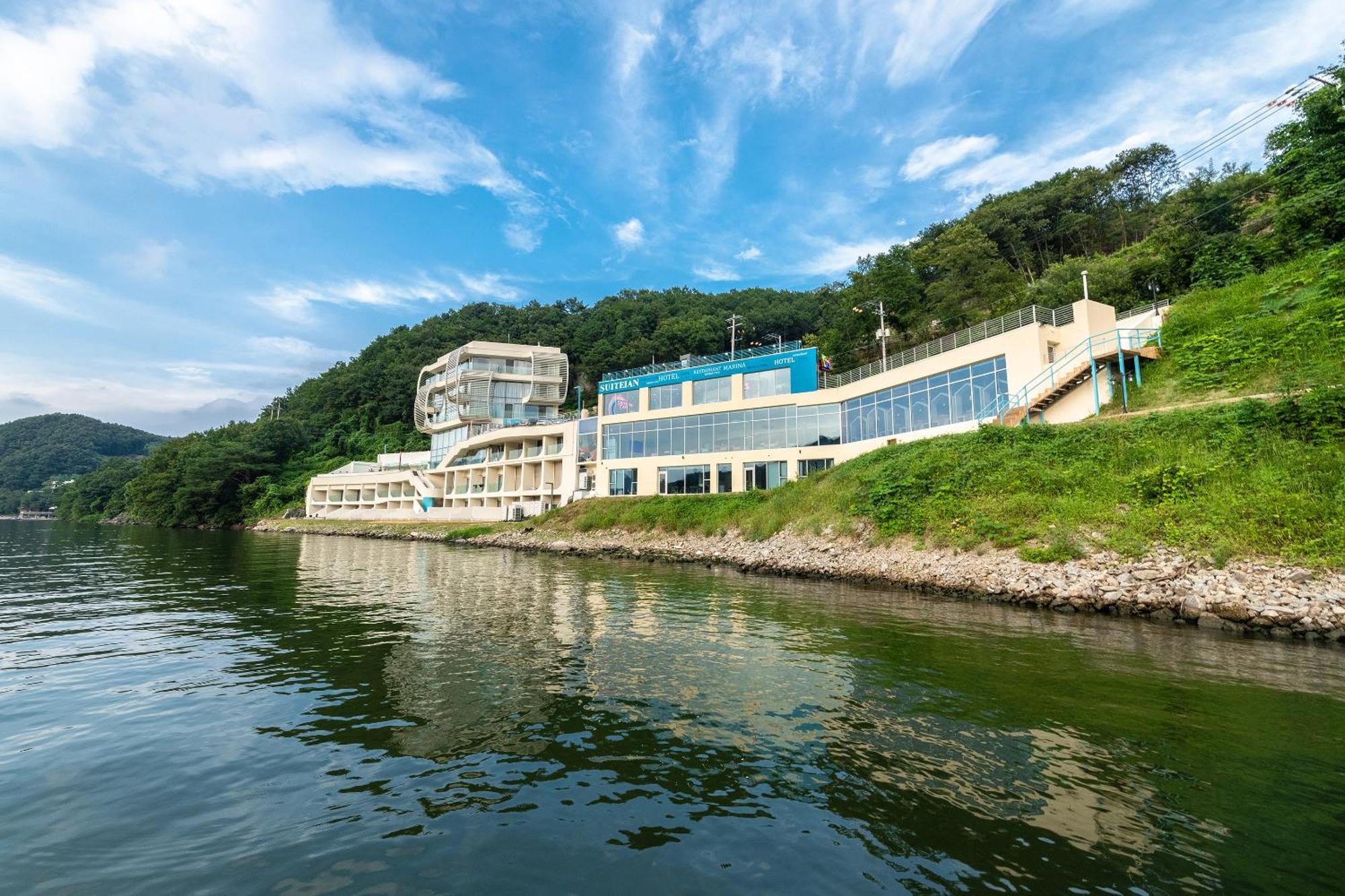 Gapyeong Hotel Suiteian Exterior foto