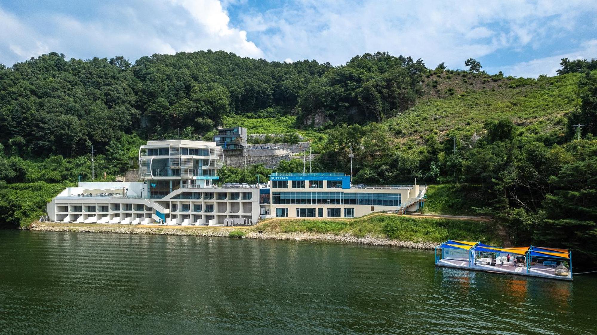 Gapyeong Hotel Suiteian Exterior foto